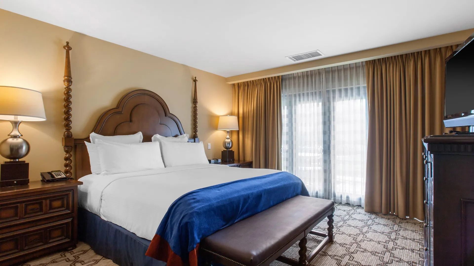 Omni Scottsdale Resort & Spa At Montelucia Paradise Valley
