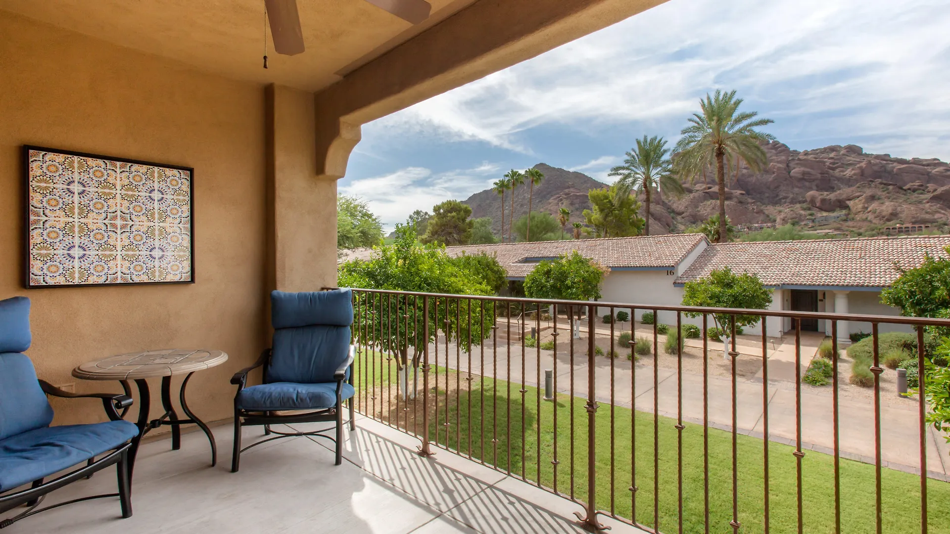 Omni Scottsdale Resort & Spa At Montelucia Paradise Valley